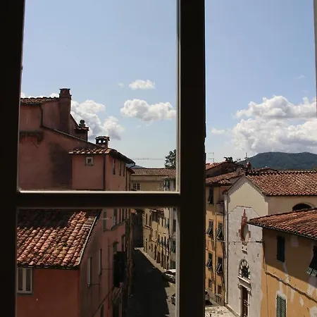 Appartamento Delizioso Centro Storico Comics Lucca